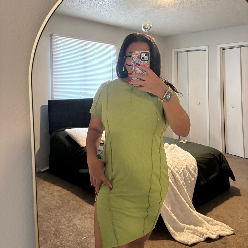 SHEIN Light Green Short Sleeve Top